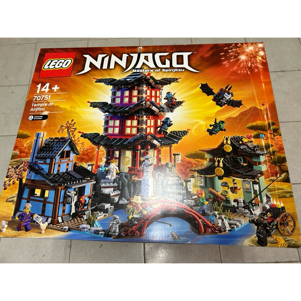 LEGO 樂高 Ninjago 70751 空術神廟 盒況如圖 有壓痕 全新未拆 附 Lego 輸送箱