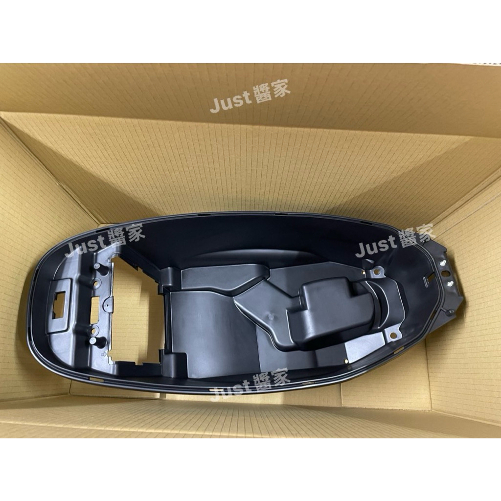 【JUST醬家】原廠 LEB2 噴射 雷霆 125 150 RACING G5 超5 G6E 坐墊 置物箱 座墊 馬桶
