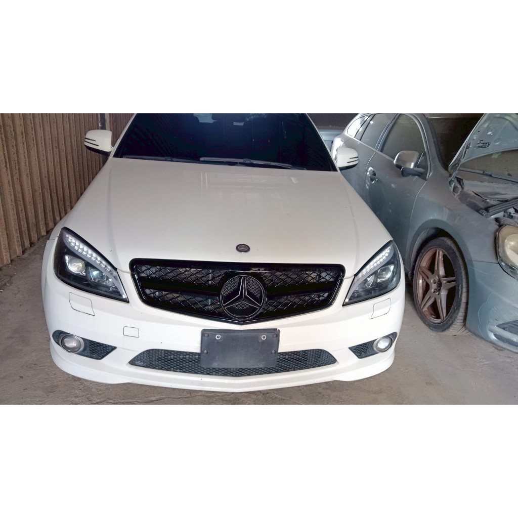 包料王 2008-w204 c300 零件車拆售拆賣 改裝卡鉗碟盤19吋鋁圈大螢幕安卓改裝避震器