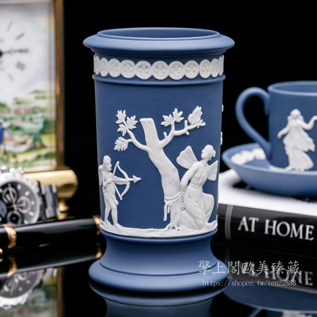 英國製 Wedgwood 1993年「賽姬之戀」波特蘭碧玉浮雕陶瓷花瓶／筆筒