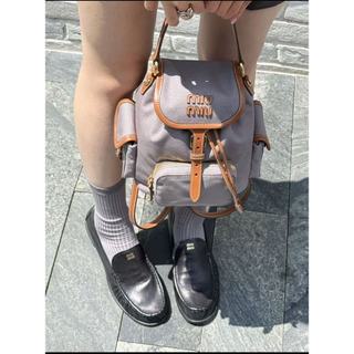 【ASCE精品代購】新款限時優惠 Miu Miu Logo黑色皮革樂福鞋 皮鞋