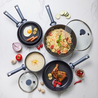 【美國康寧 WORLD KITCHEN】 藍寶石鑄造不沾鍋 (規格可選)
