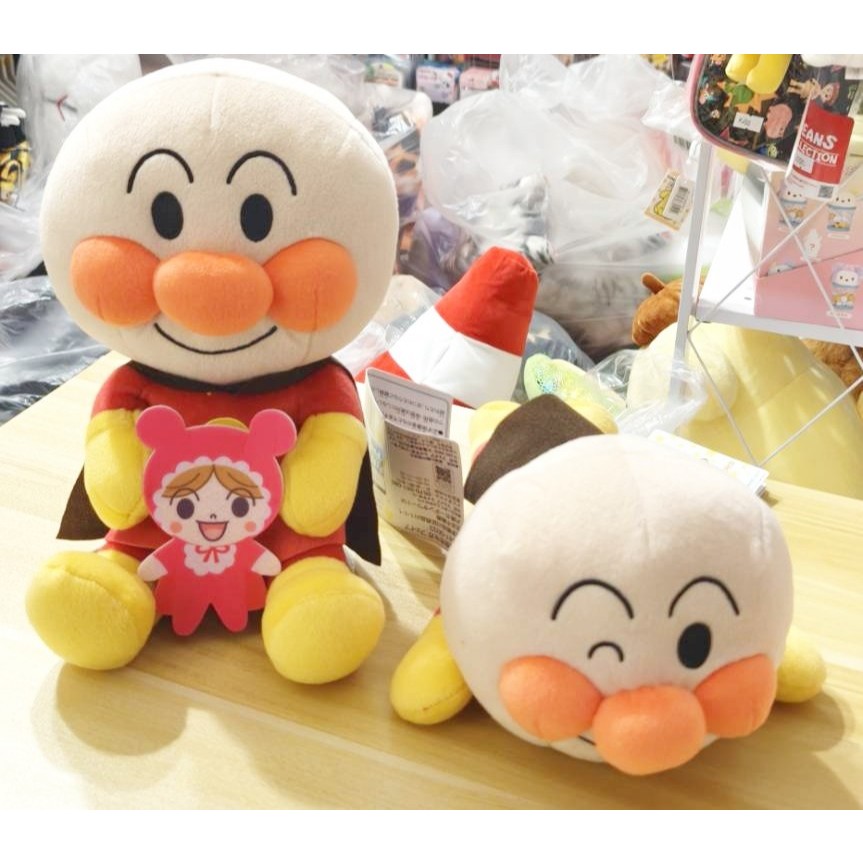2款【30公分麵包超人娃娃】日本景品 坐姿抱娃娃ANPANMAN 麵包超人玩偶 飛行姿勢眨眼款麵包超人