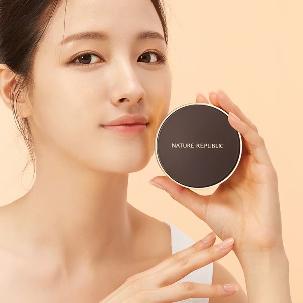 Nature Republic 人蔘金萃亮采氣墊 抗皺滋潤＆防曬＆遮瑕 ALL IN ONE