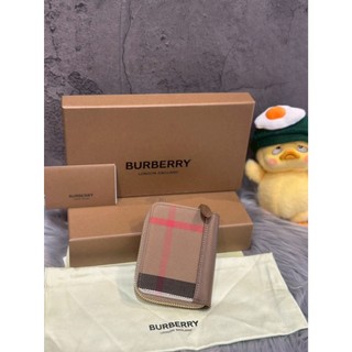 💎Han's house精品服飾💎BURBERRY 大格紋帆布及牛皮ㄇ形拉鍊零錢包/卡夾包