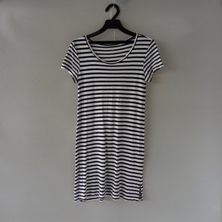 250702品牌uniqlo優衣庫黑白條紋長板短袖上衣S二手