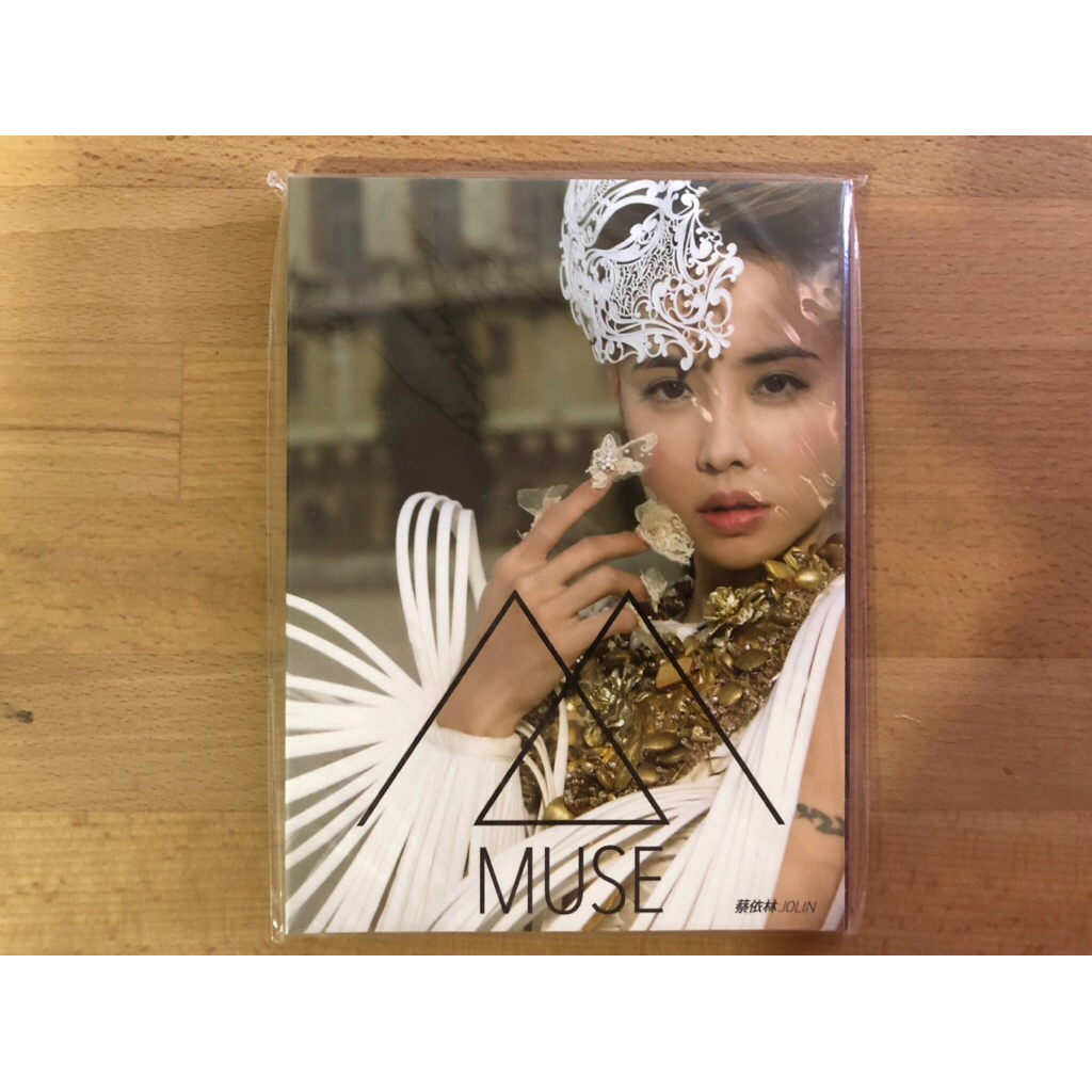 蔡依林 Jolin Tsai ジョリーン MUSE 愛的謬思精裝版 台湾預購版1 蔡依林 Jolin Tsai ジョリーン MUSE 愛的謬思精裝版 台湾預購版1