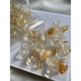 天然巴西黃水晶 黃水晶 偏財 招財 提升金錢能量 消磁水晶 水晶碎石大款 我擁抱生命中的每一份豐盛，並感恩所有的富足