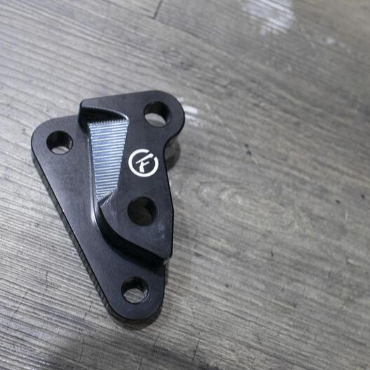 [STR 300 250 ]對四 卡座 對四 卡鉗座 CNC 卡座 BREMBO 適用 原廠碟盤 原廠前叉 CF 現貨