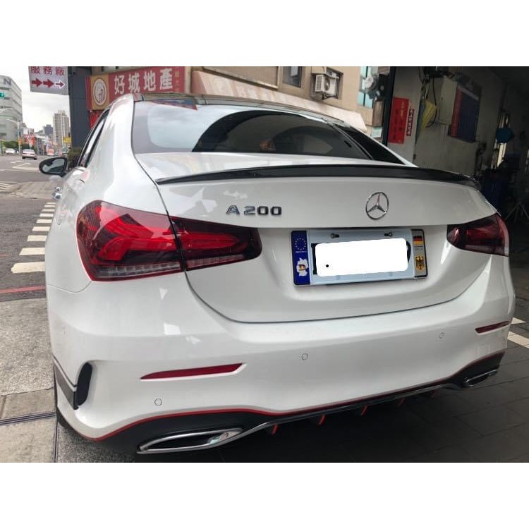 賓士 Benz V177 AMG款碳纖維尾翼 A180鴨尾 A200尾翼 A250碳纖尾翼 A35碳纖維尾翼