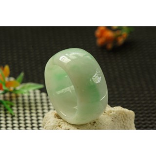U902玉戒指❀ 25#翡翠玉A貨水潤豆綠飄陽綠寬版扳指玉戒圈指環戒子【緬甸玉翠軒】玉首飾品 男款式