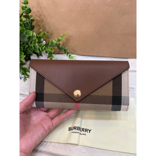 BURBERRY #8067264 HALTON經典格紋拼接翻蓋釦式長夾.咖啡