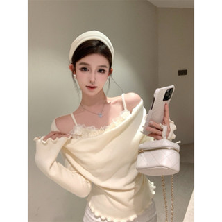𝑭𝑭𝒂𝒊𝒓𝒚.𝒄𝒍𝒐𝒕𝒉𝒆𝒔［ 兩色｜氣質溫柔珍珠蕾絲花朵拼接假兩件露肩上衣 ］