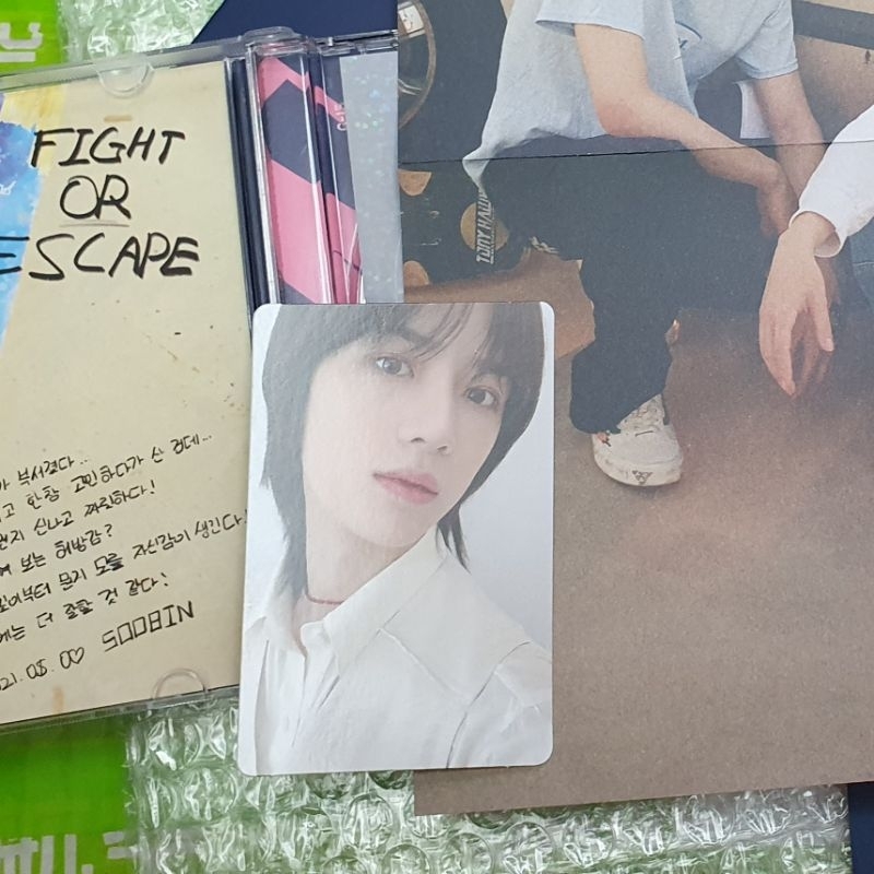 TXT FIGHT OR ESCAPE TOGETHER ver 專輯 小卡 崔杋圭 杋圭 白衣