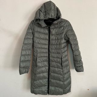 九成新UNIQLO 女格紋輕羽絨外套 尺寸S
