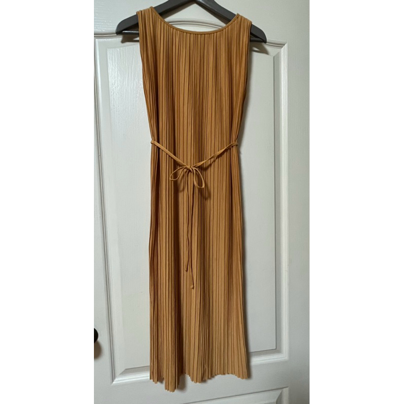 Uniqlo 坑條綁帶連身洋裝 長裙