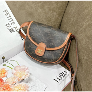 二手旗艦 CELINE 咖啡色 PVC 凱旋門 掀蓋 小馬鞍包 斜揹包(中友店)