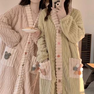 女生睡衣 珊瑚絨女睡袍 長睡袍 花朵睡袍 家居服 寬鬆休閒睡衣 居家睡衣 甜美可愛風睡衣 可外穿睡衣 長袍 睡衣女