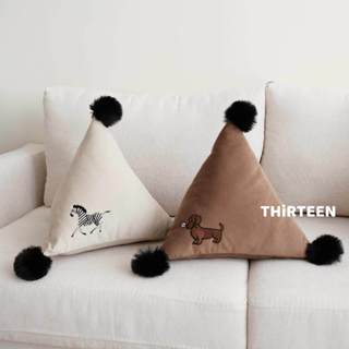 THiRTEEN拾叄家居◖萌趣動物三角小抱枕 沙發抱枕 抱枕套 靠枕 枕頭 靠墊 汽車靠墊 交換禮物 居家裝飾 拾參