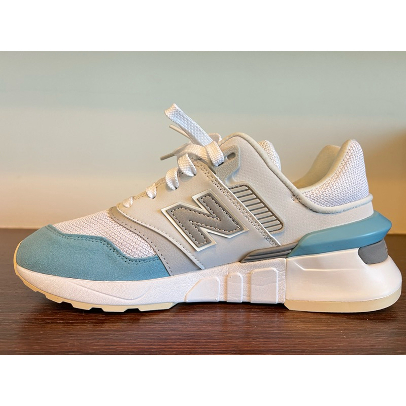 全新未穿new balance 藍白色復古鞋 WS997GFK-B 誠可議價
