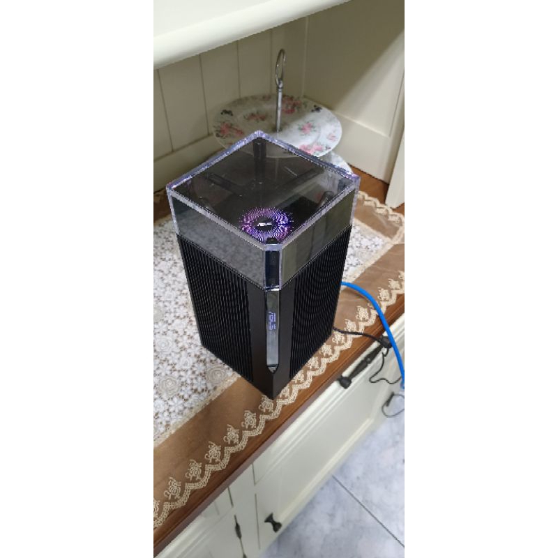 現貨1台二手ASUS華碩XT12