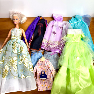 二手 芭比 娃娃 Barbie 衣服 配件 變裝 換裝 套裝 公主 造型 禮服 家家酒 美國 遊戲 玩具 收集 收藏