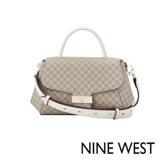 【NINE WEST】MORDEN 幾何造型斜揹包/側揹包-LOGO紋(128621)