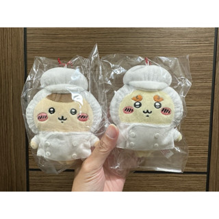 走走。日本［日貨代購］/全新現貨。吉伊卡哇ちいかわ鼎泰豐獅薩、風獅爺&栗子饅頭吊飾娃娃。無塵衣/廚房廚師（吊牌未拆）