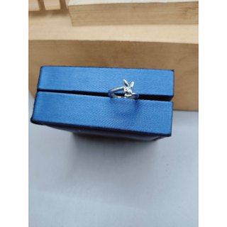二手-小巧花花公子造型尾戒-9成新-銀色合金-簡約素雅-小尾戒-PlayBoy戒-早期收藏