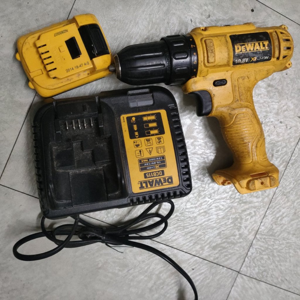 二手機 DEWALT 德偉 得偉 DCD700 12V 鋰電 起子機 電鑽 電鑽主機