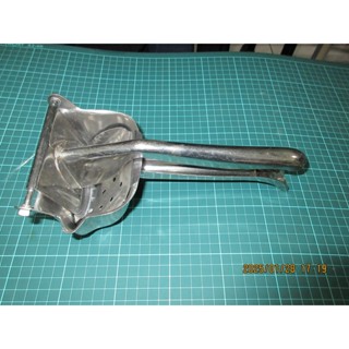不鏽鋼榨汁器 304不鏽鋼 動榨汁機 手壓榨汁器 榨汁器 壓汁器 果汁機 擠檸檬器 柳丁榨汁機 榨汁機