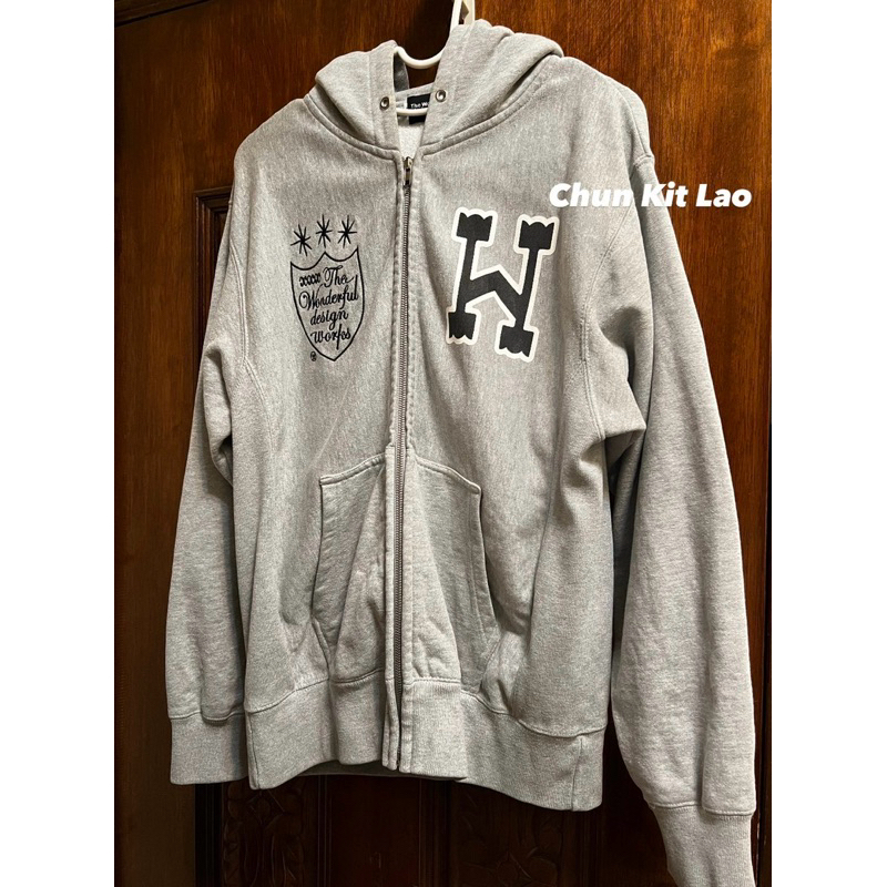 The Wonderful! design works. 刺繡 鋪棉 帽T WDW ( M號 ) 近全新 已送洗完