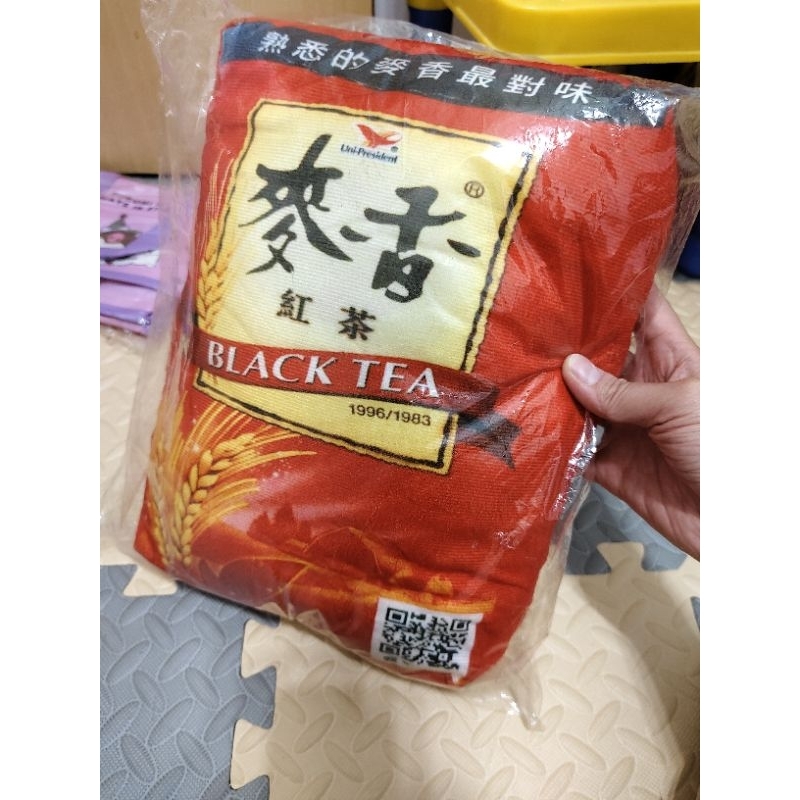 「娃娃機戰利品」全新_高30cm_麥香紅茶抱枕_靠枕