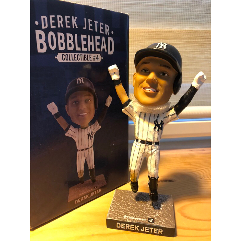 洋基傳奇球星Derek Jeter 2024年限量版Qman搖頭公仔