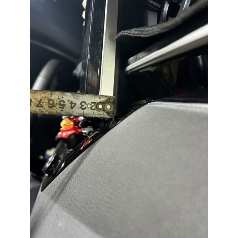 改過 ANDROID車機 TOYOTA Corolla Cross CC  / ALTIS /AURIS用平板架