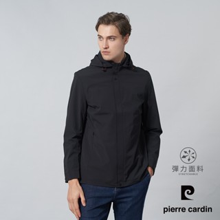 【pierre cardin 皮爾卡登】男裝 都會休閒彈性可拆式帽子薄夾克外套-黑色 (5245601-99)