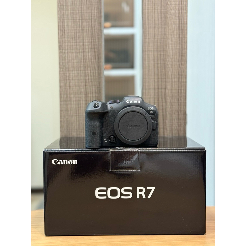 Canon R7單機身 公司貨保固內(初芯二手)