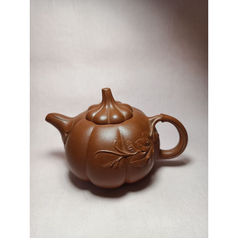 中国古美術・原鉱紅泥パンダ紫砂壺・底款：汪寅仙・紫砂壺・急須・茶壺・茶道具・置物 中国古美術・原鉱紅泥パンダ紫砂壺・底款：汪寅仙・紫砂壺・急須・茶壺