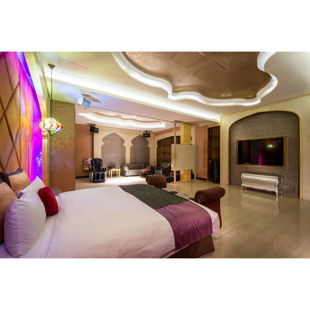 ☆瘋~台灣 休閒網☆ 挪威森林精品MOTEL。板橋館-皇家尊爵房(平日)住宿券/41-52坪+專屬車庫