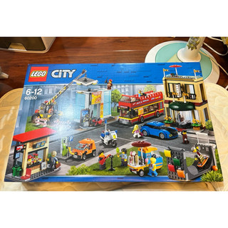 “小咩寶的樂高屋”～LEGO 樂高 60200 城市系列，豪華街景-首都，絕版穴居人偶-2018年，全新未拆，盒況很好～