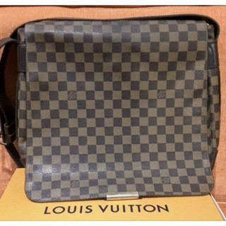 二手真正品，Lv N45258皮革經典棋盤格咖啡色斜揹包。四夾層。可調式皮革肩背帶 二手包 皮包