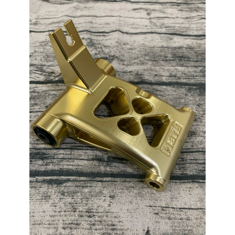 三陽dio50 Ez50  CNC 3D紋/引擎吊架！！（銀）/（金）