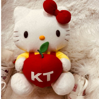 日本進口Hello Kitty早期的蘋果娃娃系列收藏品釋出約中型娃娃28公分