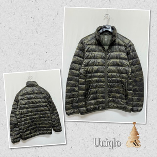 🎀二手極新🎀UNIQLO 綠色迷彩系列立領輕羽絨外套男S號AA0160