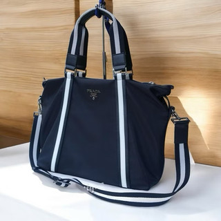 【美麗堡精品】 PRADA OUTLET BN2096 男女適用 尼龍肩背/斜背包 公事包 黑色白紋【現貨】全新真品