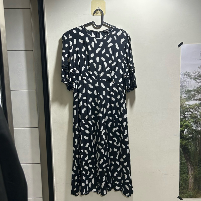 Uniqlo C系列 :C泡泡袖印花洋裝