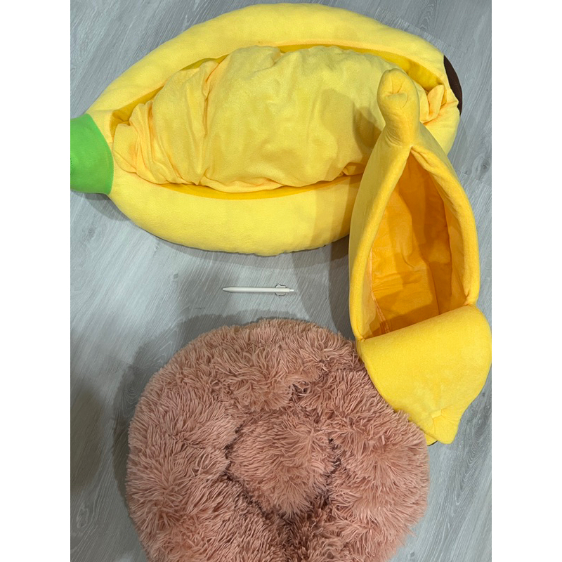 全新香蕉床2+1寵物床合售 贈二手全新商品+全新寵物包