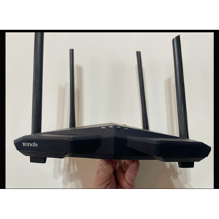 已經透過測試 TENDA AC6V5 路由器 1200M 11ac雙頻 5G 無線路由器 騰達黑鷹戰機。