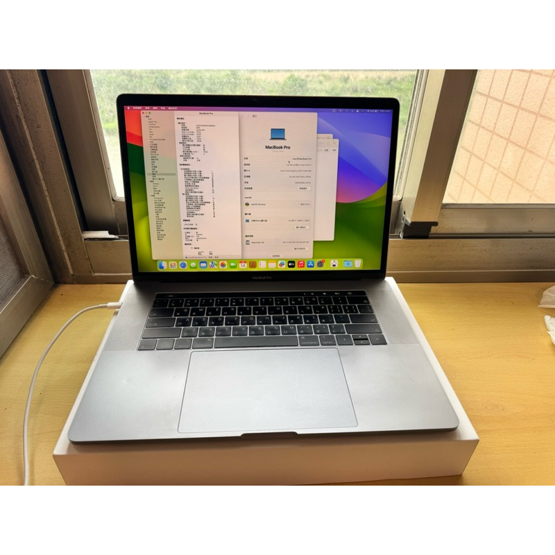 Macbook pro 15吋 i7六核心32GB 512GB 獨顯2018