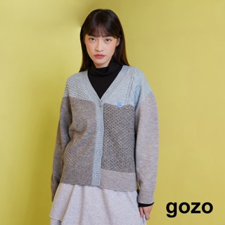 【gozo】Ada繡花配色織紋造型毛衣外套(深灰/淺卡其 F) | 女裝 V領 百搭